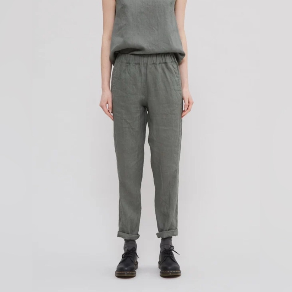 Linenfox tapered trousers Olive nova pine green XS
